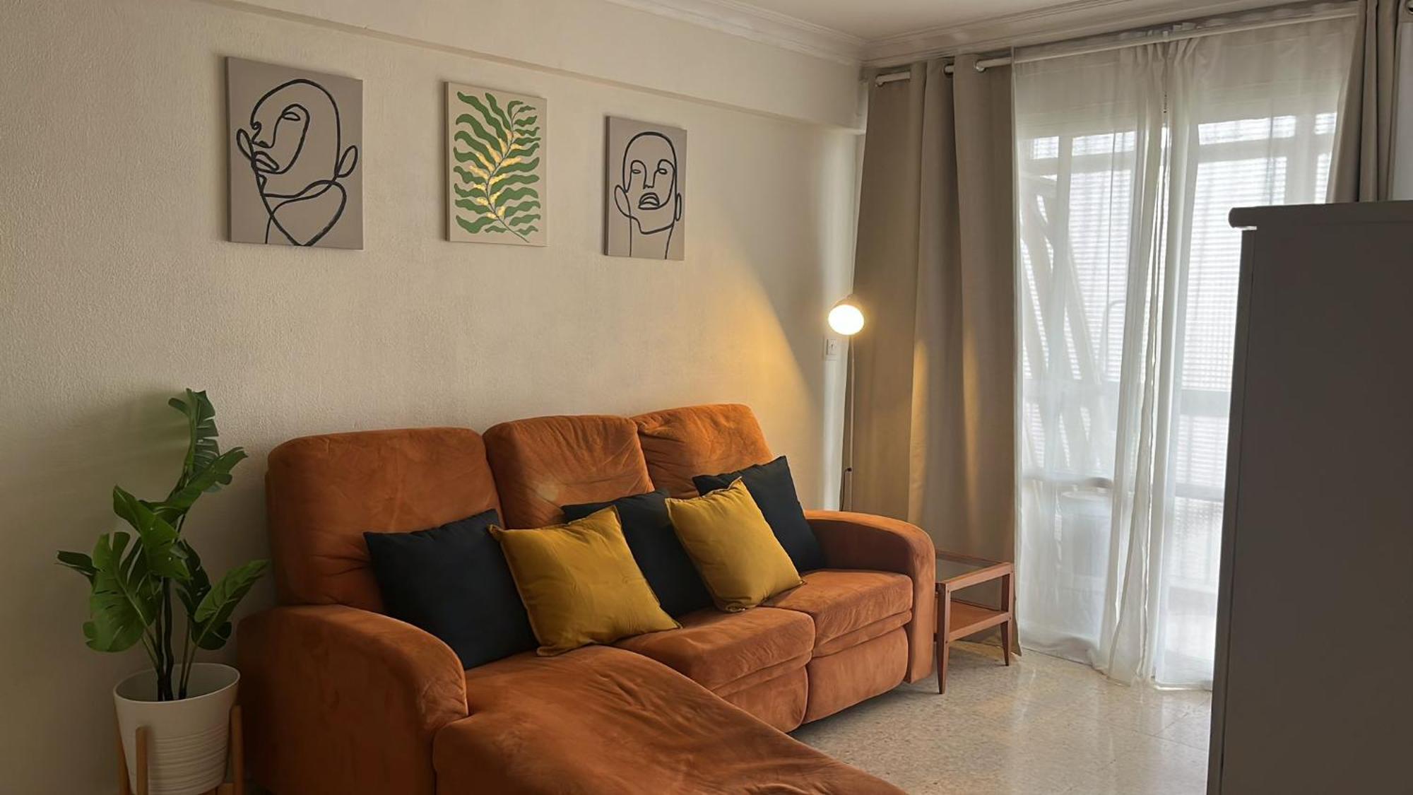 Cozy Apartment Next To Center Севилья Экстерьер фото